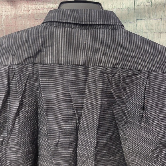 - Brand new with out tags men’s button down shirt. - Picture 7 of 7